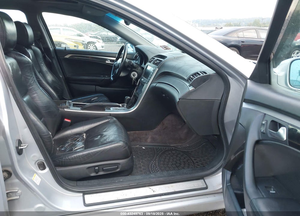 2004 ACURA TL VIN: 19UUA66204A063496