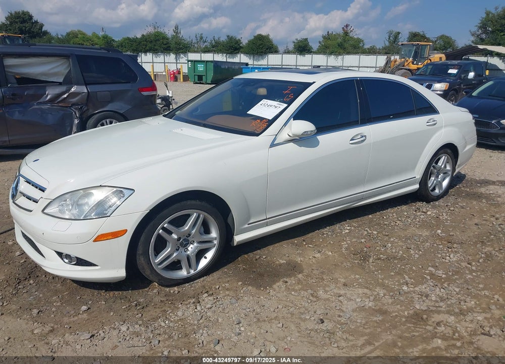 2008 MERCEDES-BENZ S 550 VIN: WDDNG71X78A212198