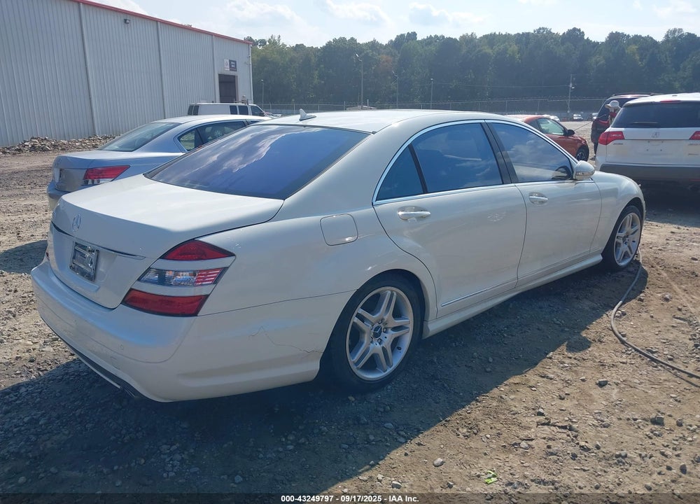 2008 MERCEDES-BENZ S 550 VIN: WDDNG71X78A212198