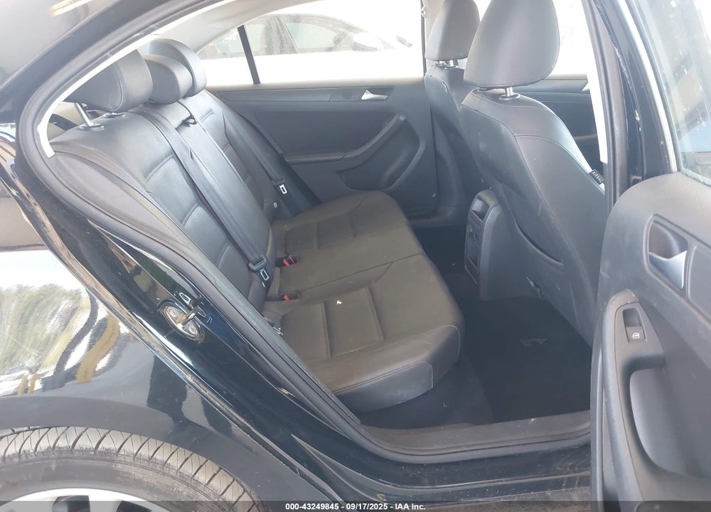2012 VOLKSWAGEN JETTA VIN: 3VWDX7AJ4CM424499