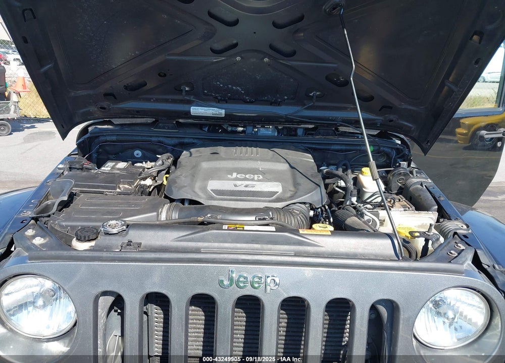 2015 JEEP WRANGLER UNLIMITED FREEDOM EDITION VIN: 1C4BJWDG8FL573414