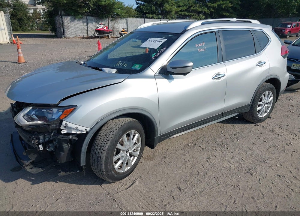2017 NISSAN ROGUE VIN: JN8AT2MV8HW277702