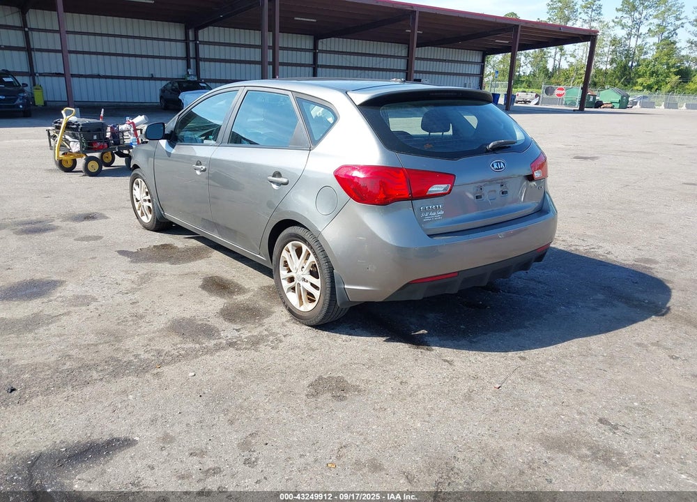2011 KIA FORTE VIN: KNAFU5A25B5411389