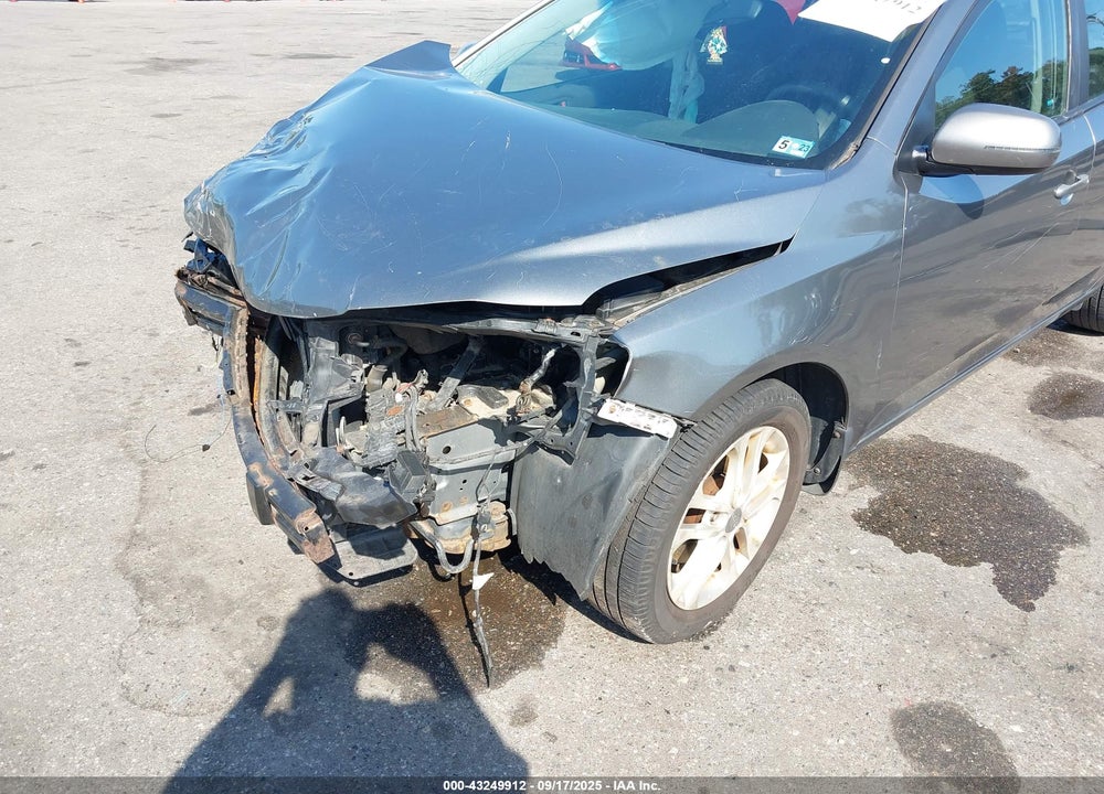 2011 KIA FORTE VIN: KNAFU5A25B5411389