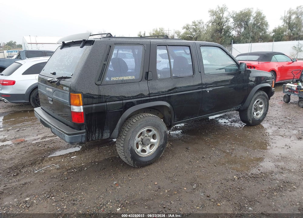 1992 NISSAN PATHFINDER XE VIN: JN8HD17S8NW034409