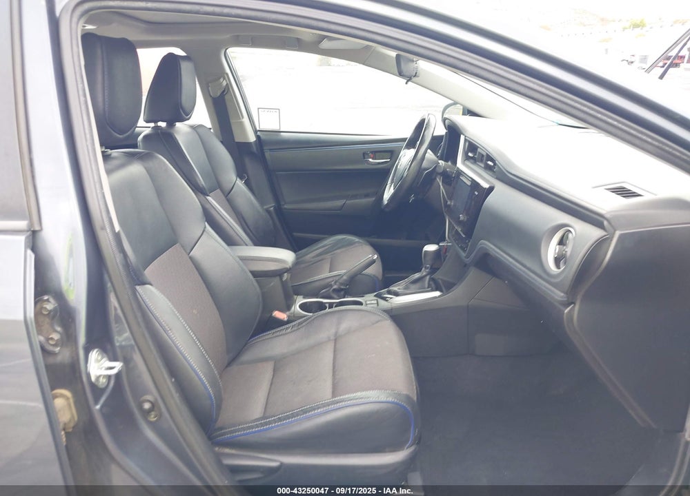 2017 TOYOTA COROLLA SE VIN: 5YFBURHE4HP631367