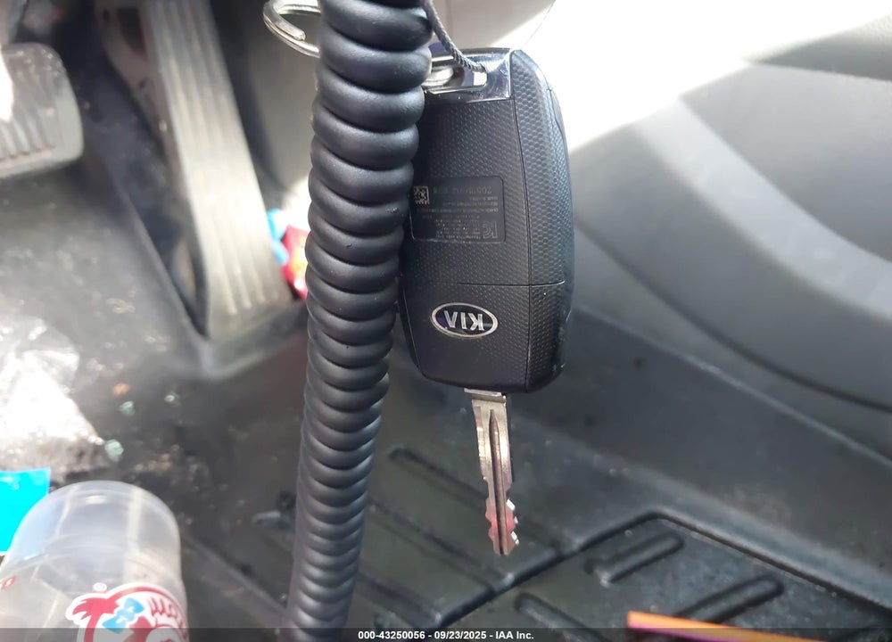 2018 KIA FORTE VIN: 3KPFK4A79JE265919
