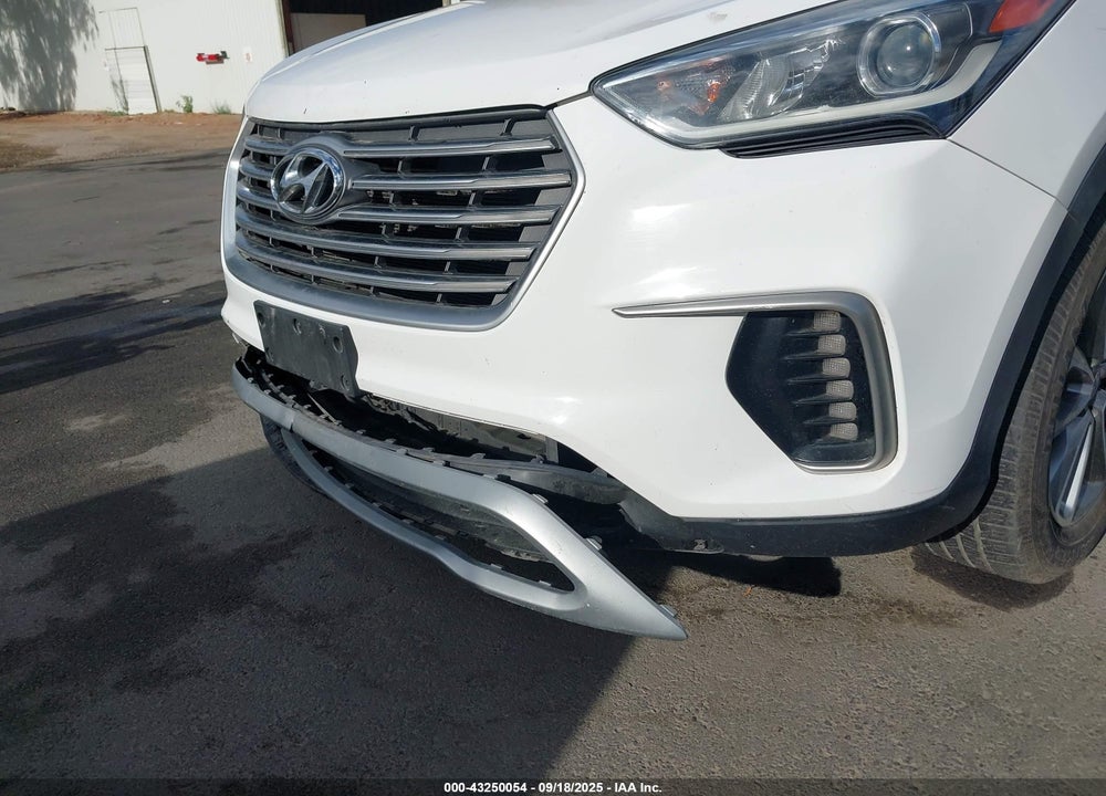 2017 HYUNDAI SANTA FE VIN: KM8SMDHF6HU222183