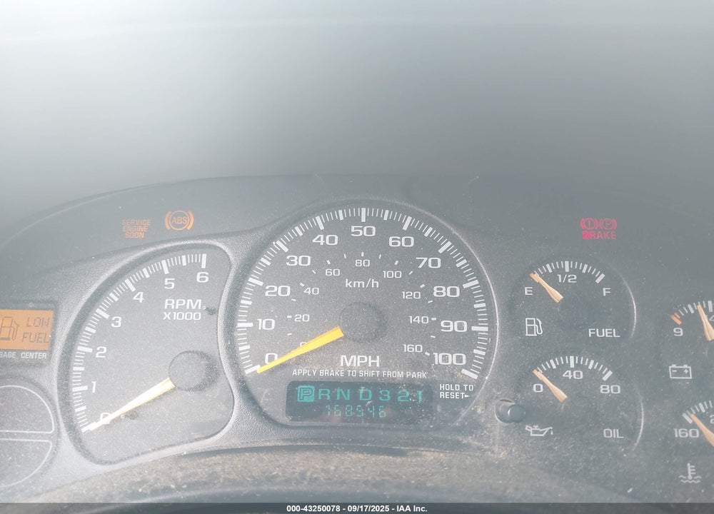 2001 CHEVROLET TAHOE LS VIN: 1GNEK13T81J128856
