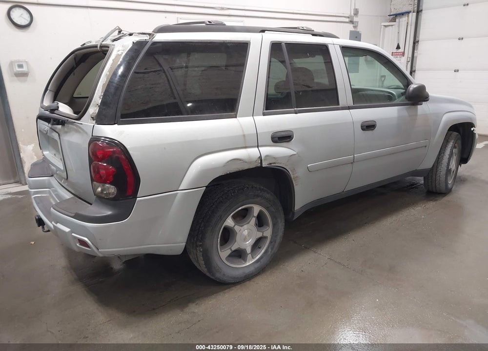 2008 CHEVROLET TRAILBLAZER VIN: 1GNDT13S182129397