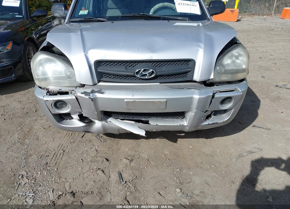 2005 HYUNDAI TUCSON GL VIN: KM8JM12B05U094941