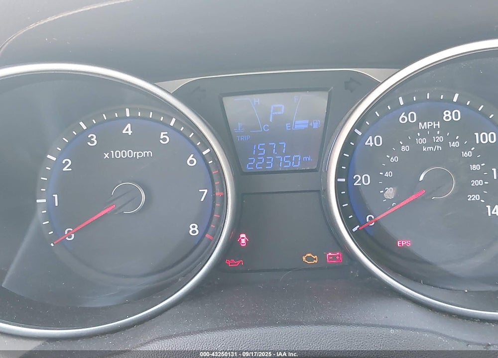 2011 HYUNDAI TUCSON VIN: KM8JU3AC0BU157828