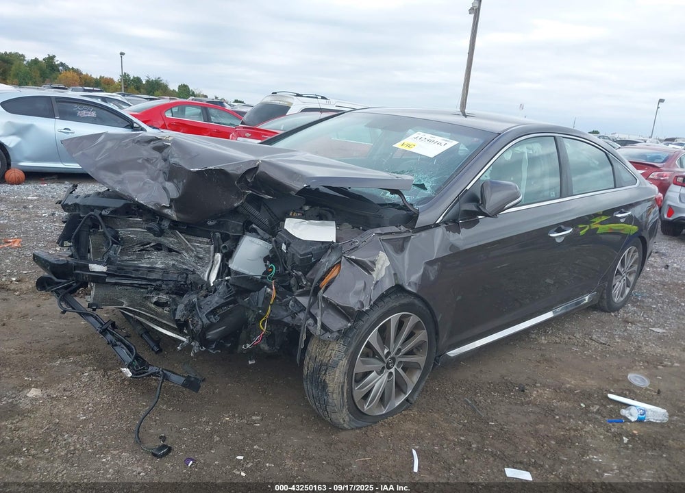 2015 HYUNDAI SONATA VIN: 5NPE34AF1FH047945