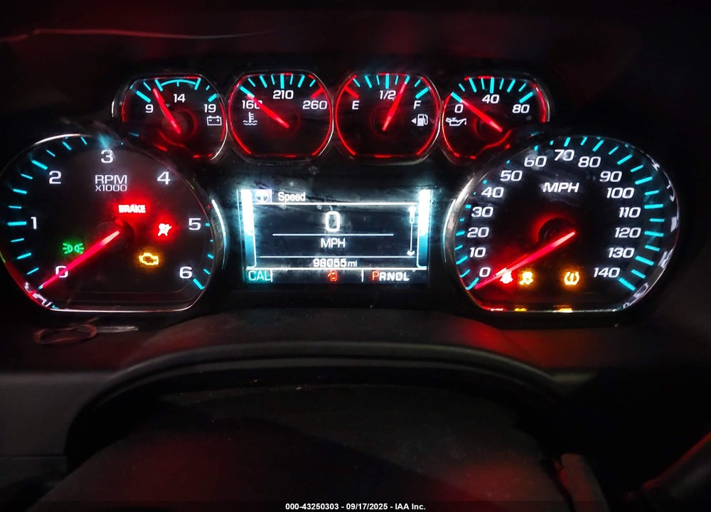 2018 CHEVROLET TAHOE LT VIN: 1GNSKBKC8JR358649