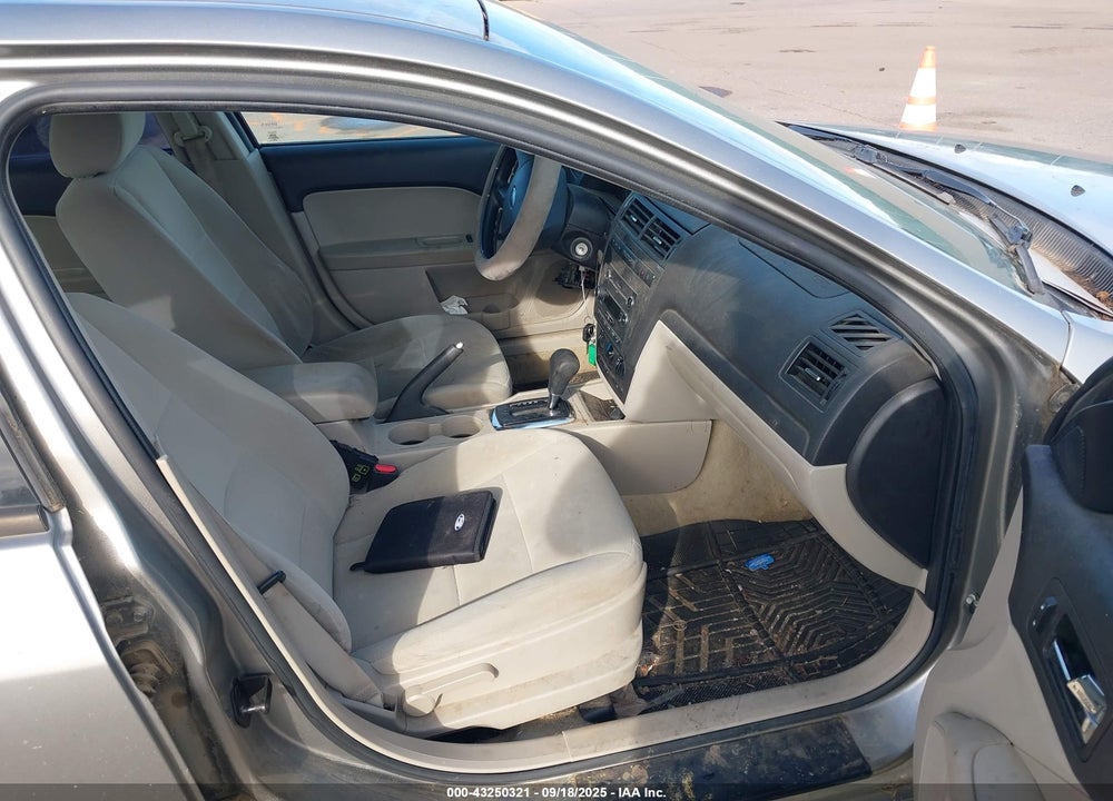 2008 FORD FUSION VIN: 3FAHP07Z88R123372