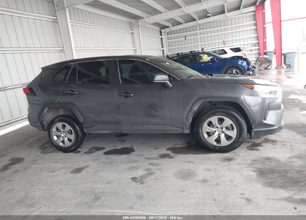 2022 TOYOTA RAV4 VIN: 2T3H1RFV2NW235820