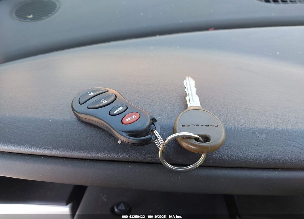 2005 CHRYSLER SEBRING TOURING VIN: 1C3EL55R45N658243