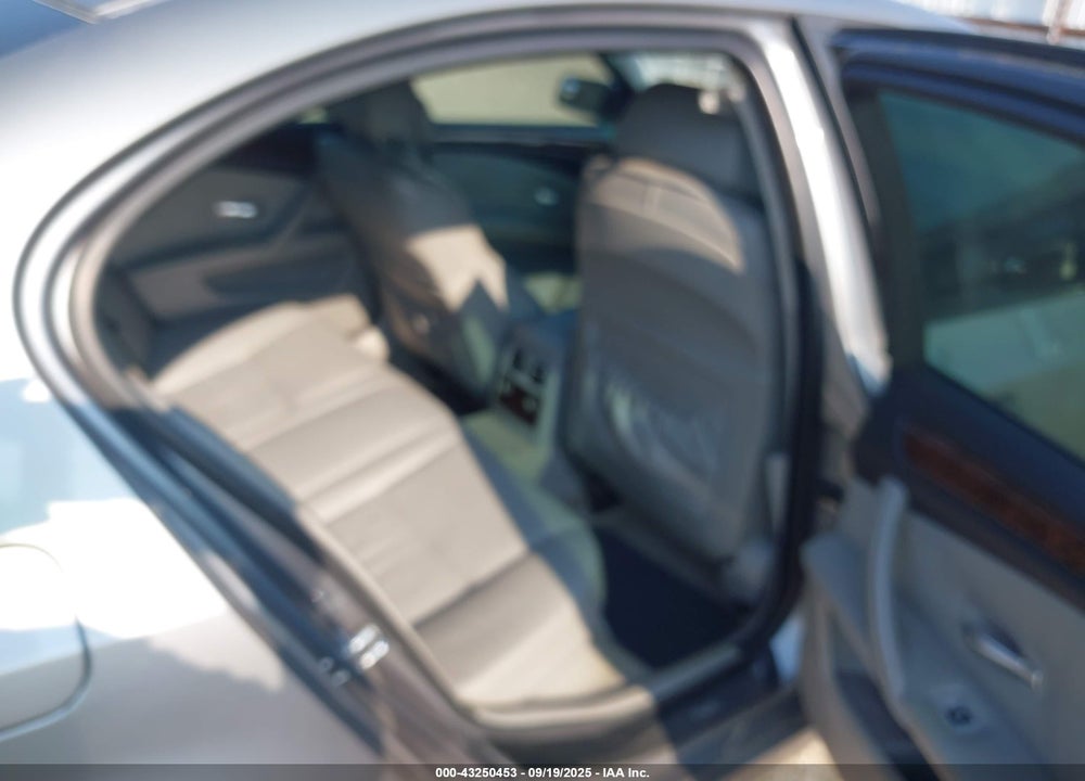 2008 BMW 528I VIN: WBANU53558CT06018