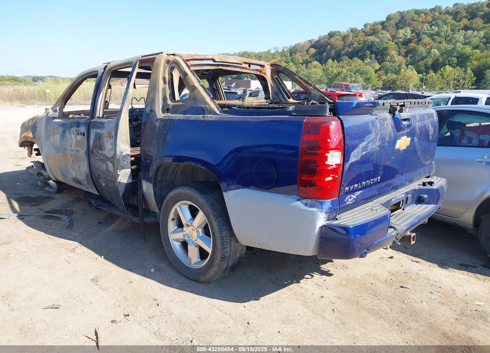 2013 CHEVROLET AVALANCHE LT VIN: 3GNTKFE77DG234869