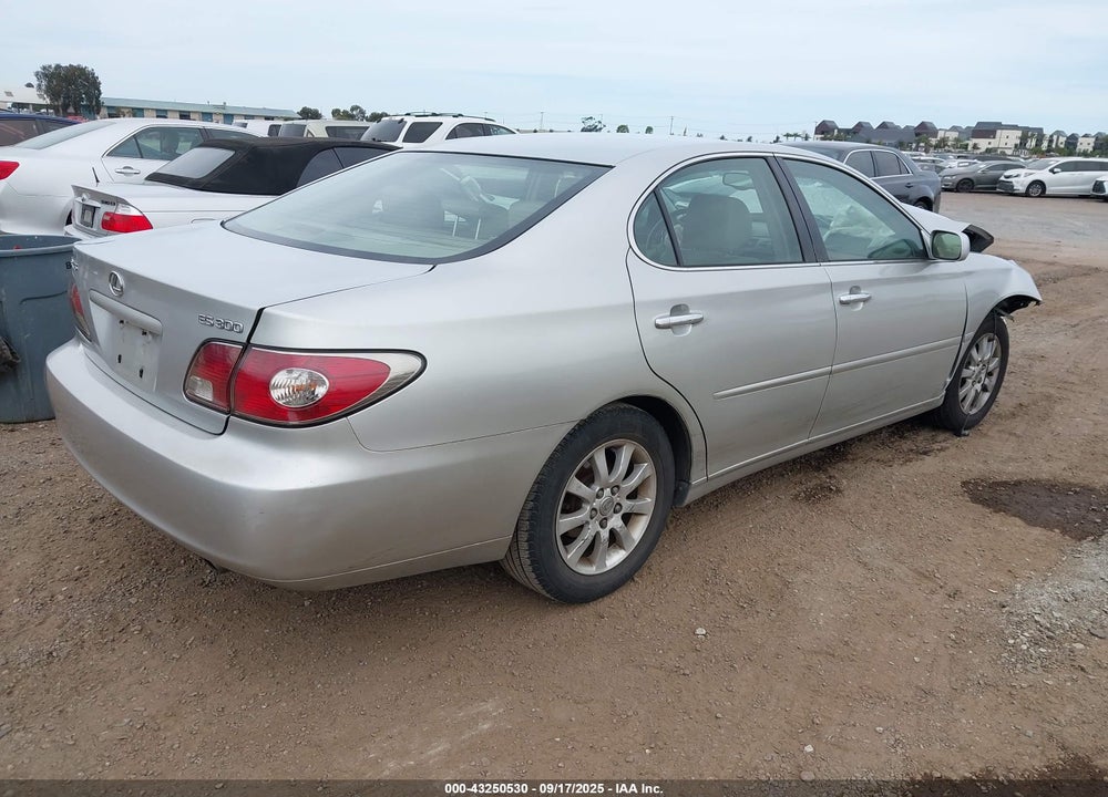 2002 LEXUS ES 300 VIN: JTHBF30G920084116