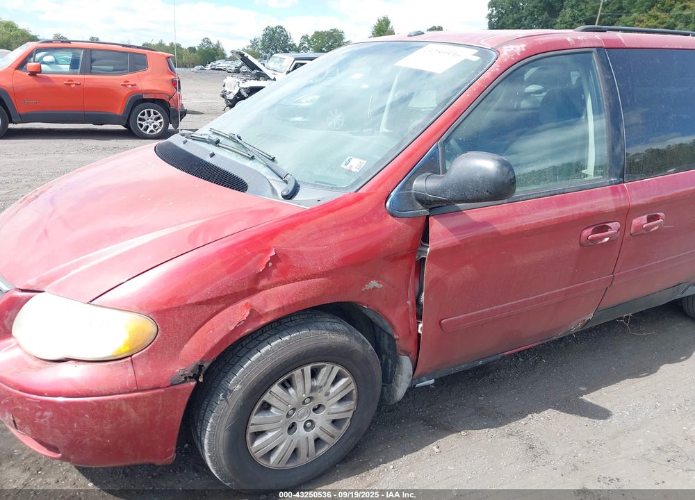 2006 CHRYSLER TOWN & COUNTRY LX VIN: 1A4GP44R46B750986