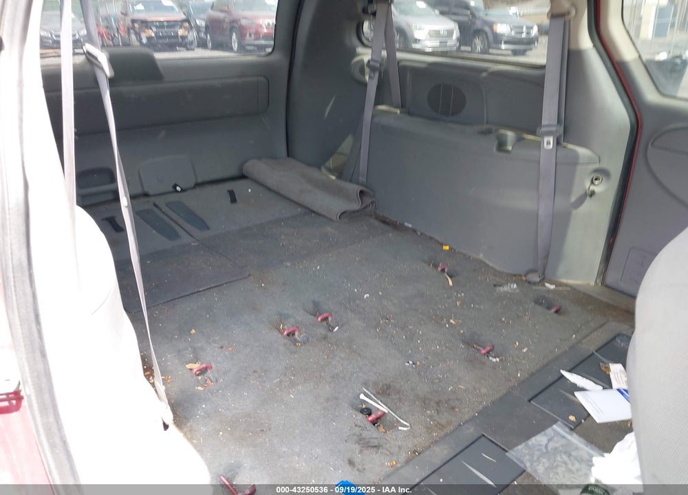 2006 CHRYSLER TOWN & COUNTRY LX VIN: 1A4GP44R46B750986