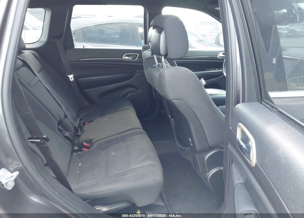 2015 JEEP GRAND CHEROKEE LAREDO VIN: 1C4RJEAG9FC125633