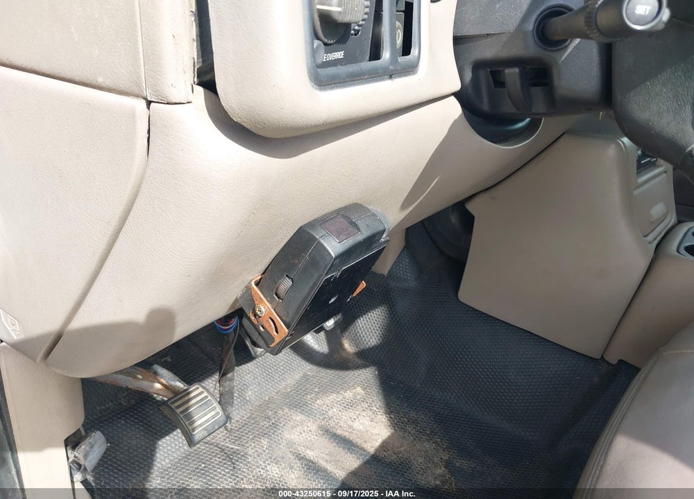 2002 CHEVROLET SILVERADO 3500 LT VIN: 1GCJK33G02F216293