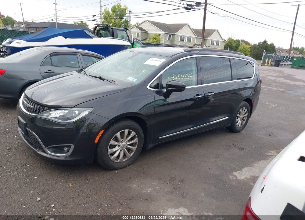 2017 CHRYSLER PACIFICA VIN: 2C4RC1BG4HR621628