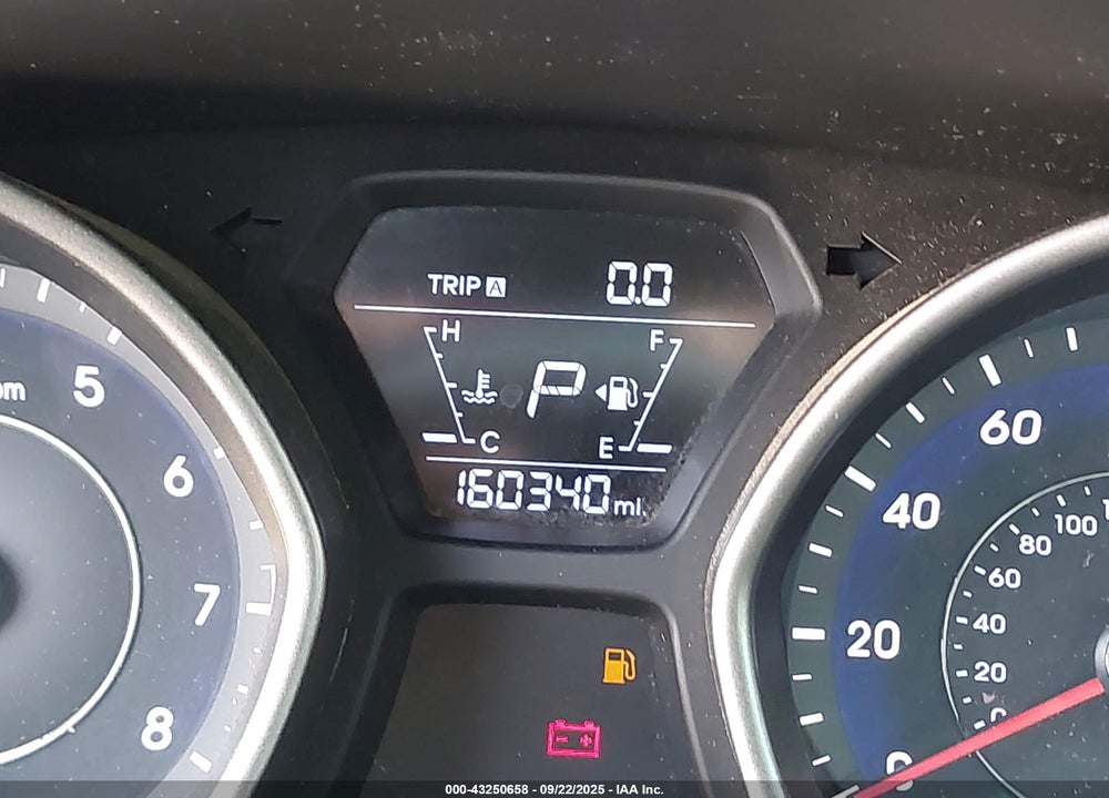 2015 HYUNDAI ELANTRA VIN: 5NPDH4AE4FH629932
