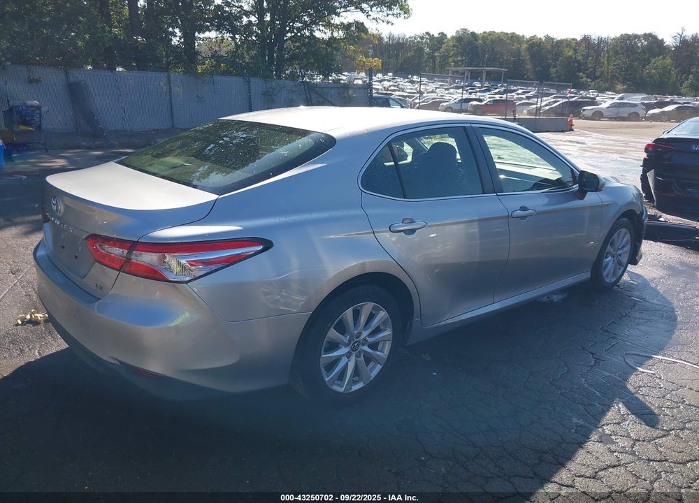 2018 TOYOTA CAMRY LE VIN: JTNB11HK5J3031807