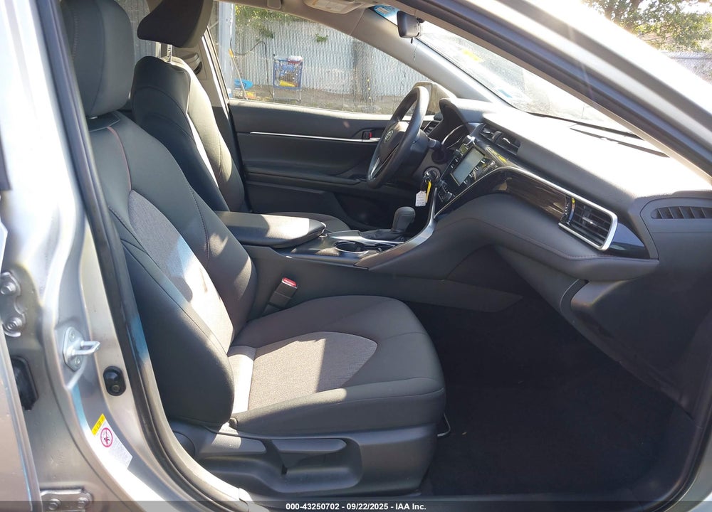 2018 TOYOTA CAMRY LE VIN: JTNB11HK5J3031807