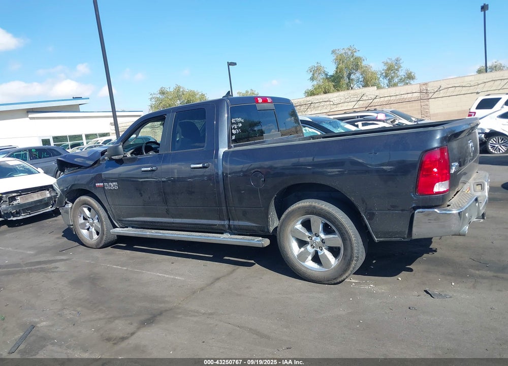 2018 RAM 1500 BIG HORN 4X2 6'4 BOX VIN: 1C6RR6GT9JS232271