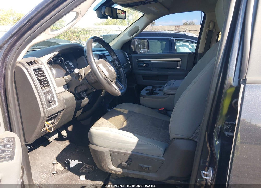 2018 RAM 1500 BIG HORN 4X2 6'4 BOX VIN: 1C6RR6GT9JS232271