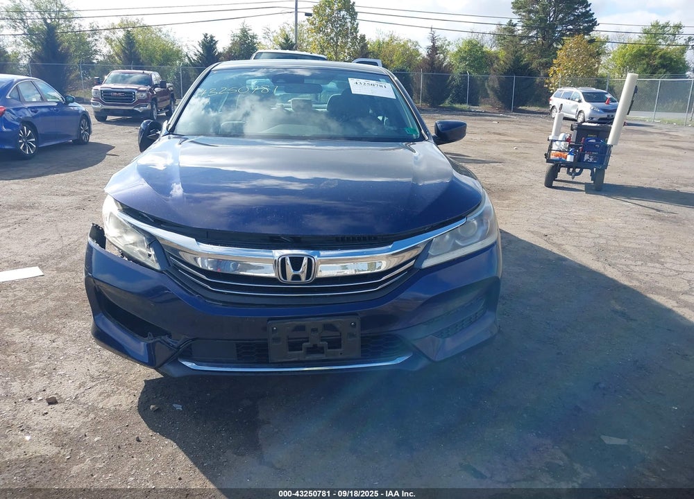 2017 HONDA ACCORD VIN: 1HGCR2F47HA063225