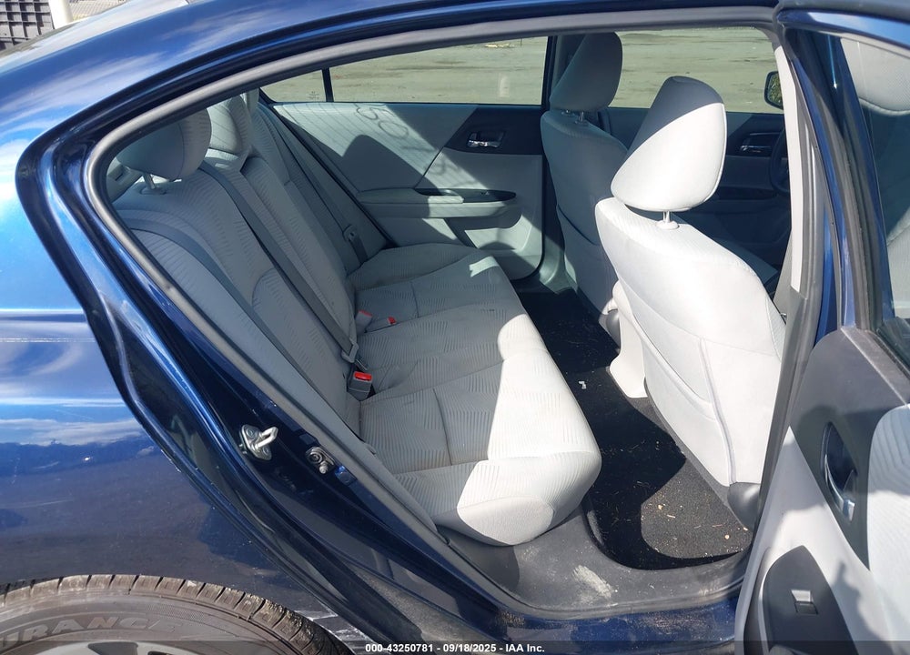 2017 HONDA ACCORD VIN: 1HGCR2F47HA063225