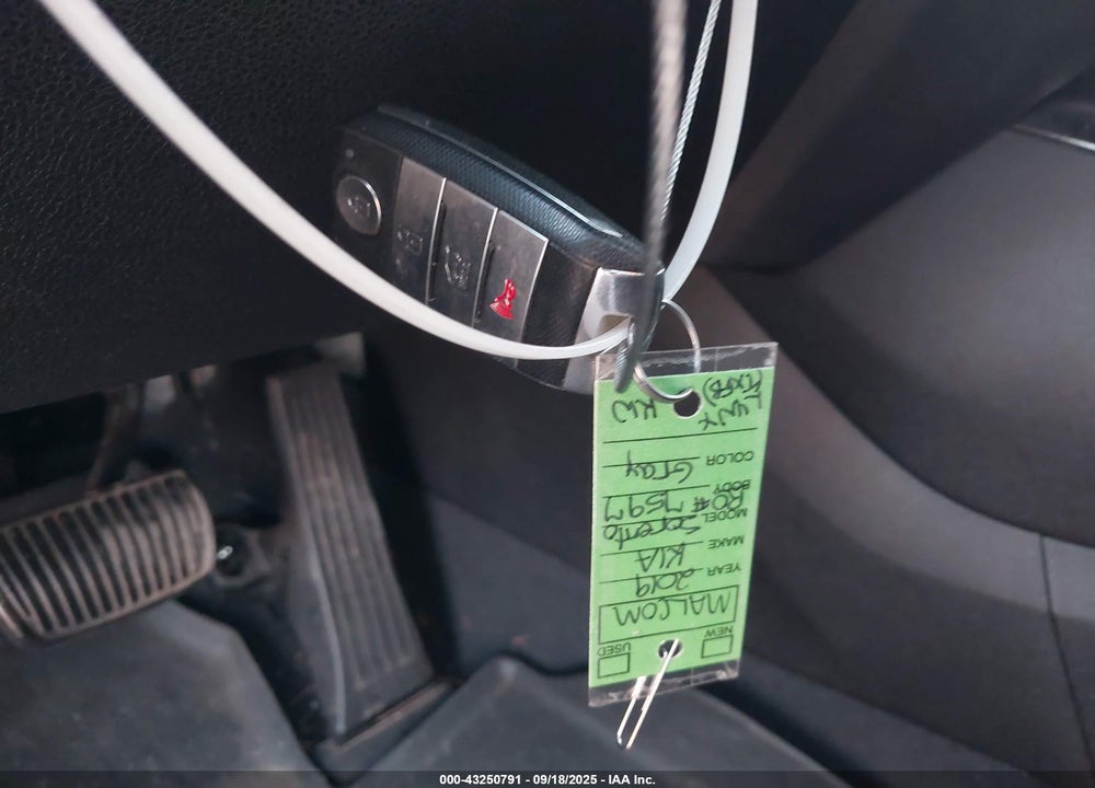 2019 KIA SORENTO VIN: 5XYPH4A53KG523535