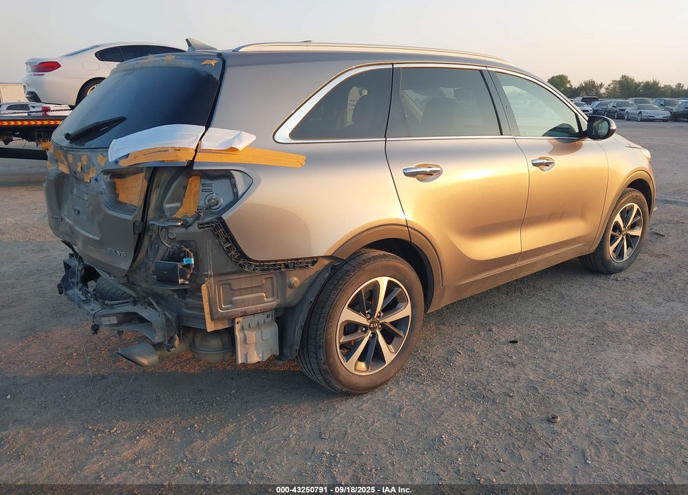 2019 KIA SORENTO VIN: 5XYPH4A53KG523535