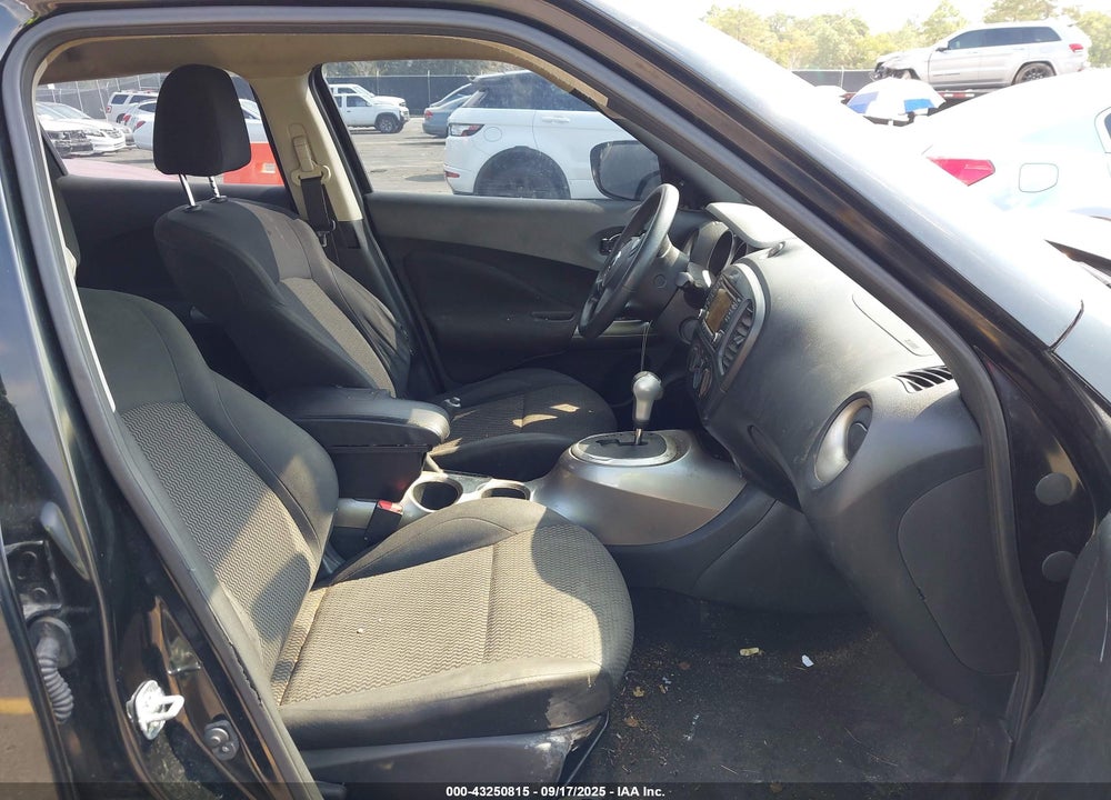 2015 NISSAN JUKE VIN: JN8AF5MRXFT510005
