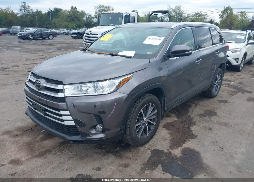 2019 TOYOTA HIGHLANDER VIN: 5TDJZRFH5KS921738