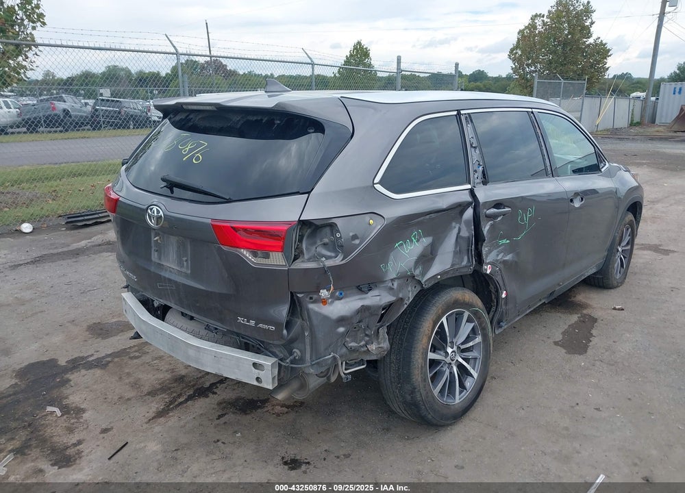 2019 TOYOTA HIGHLANDER VIN: 5TDJZRFH5KS921738