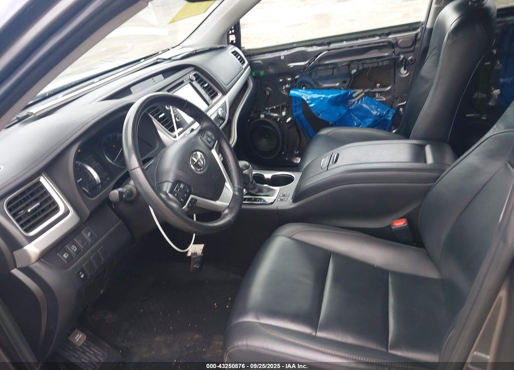 2019 TOYOTA HIGHLANDER VIN: 5TDJZRFH5KS921738