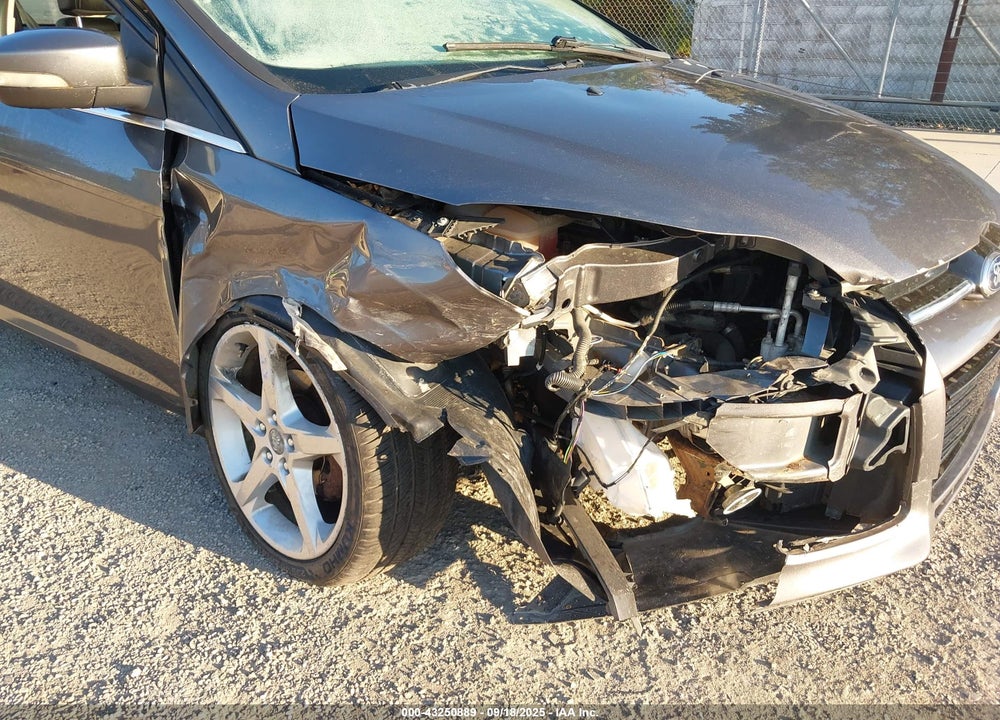 2013 FORD FOCUS TITANIUM VIN: 1FADP3N25DL182426