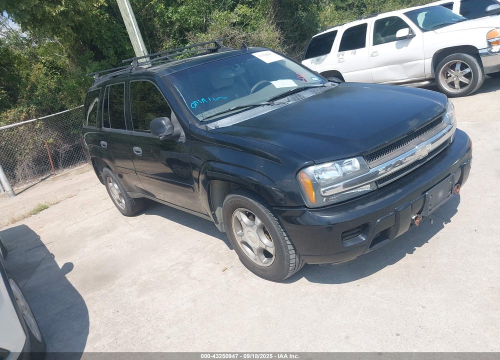 2007 CHEVROLET TRAILBLAZER LS VIN: 1GNDT13S772270120