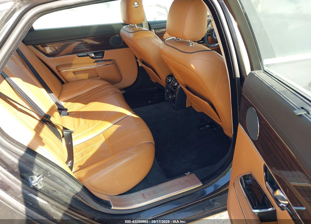 2012 JAGUAR XJ SERIES VIN: SAJWA2GB6CLV31377
