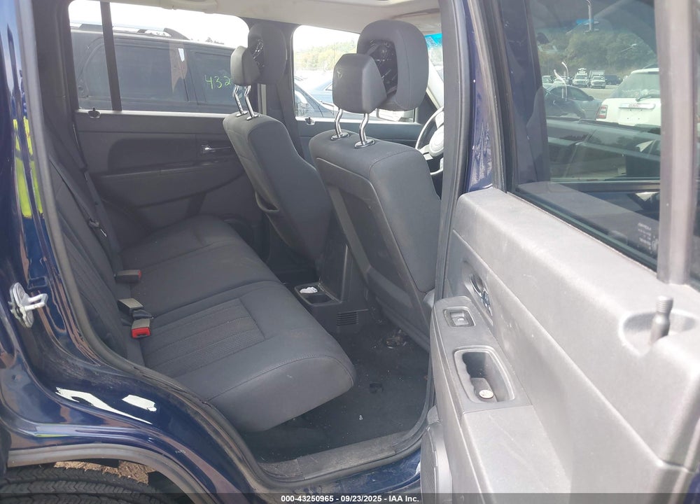 2012 JEEP LIBERTY VIN: 1C4PJMAK1CW137050