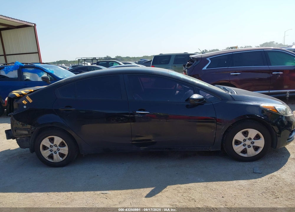 2015 KIA FORTE VIN: KNAFK4A6XF5404799