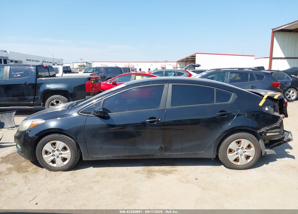 2015 KIA FORTE VIN: KNAFK4A6XF5404799