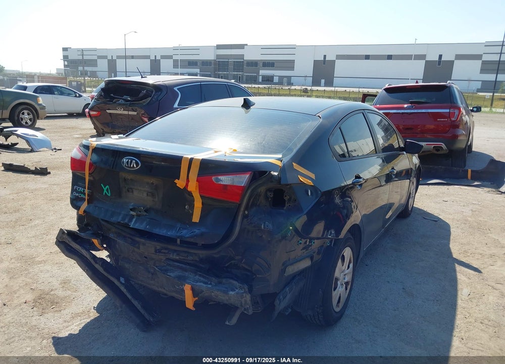 2015 KIA FORTE VIN: KNAFK4A6XF5404799