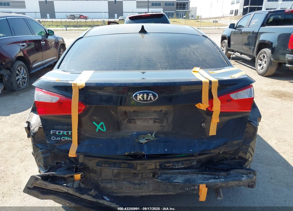 2015 KIA FORTE VIN: KNAFK4A6XF5404799